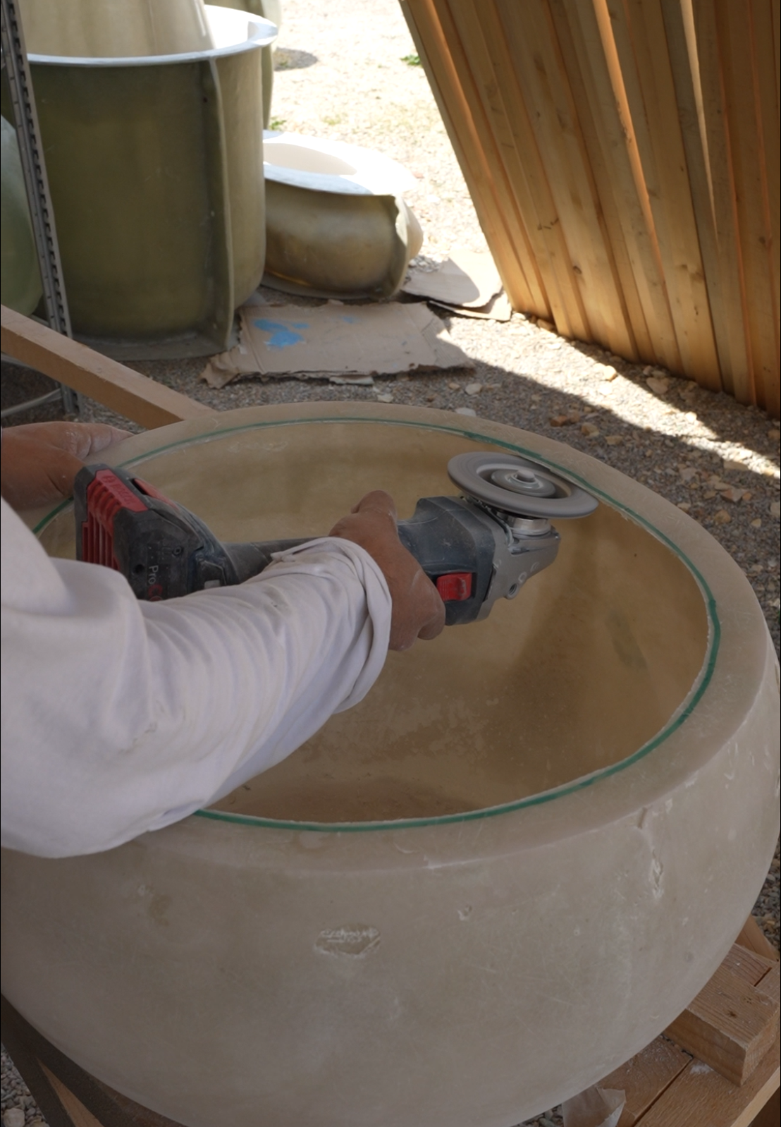 Refining the rim of a planter